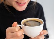 Waktu Terbaik Minum Kopi untuk Jaga Kesehatan Jantung dan Fokus Seharian