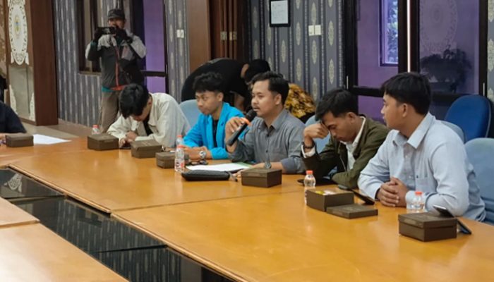 ALARM Walkout dari Audiensi di DPRD Kabupaten Tasikmalaya, Desak Tinjau Ulang Efisiensi Anggaran