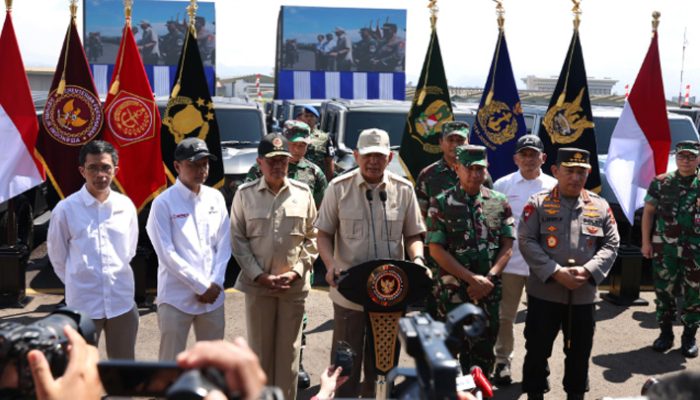 Menhan Sjafrie Sjamsoeddin Serahkan 700 Unit Maung MV3 untuk TNI dan Polri
