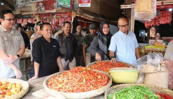 Wali Kota Tasikmalaya Tinjau Stok Pangan di Hari Pertama Puasa Ramadhan 1446 H
