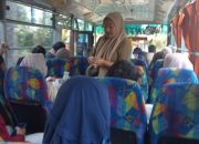 Cinta di Atas Roda, Kisah Istri yang Setia Jadi Kernet Bus Suami