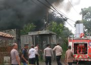 Gudang Barang Bekas di Tasikmalaya Ludes Terbakar, Api Diduga dari TV Bekas