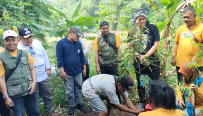 Tanam Durian hingga Bambu, Aksi Jum’at Menanam Digelar di Situ Ranca Merak